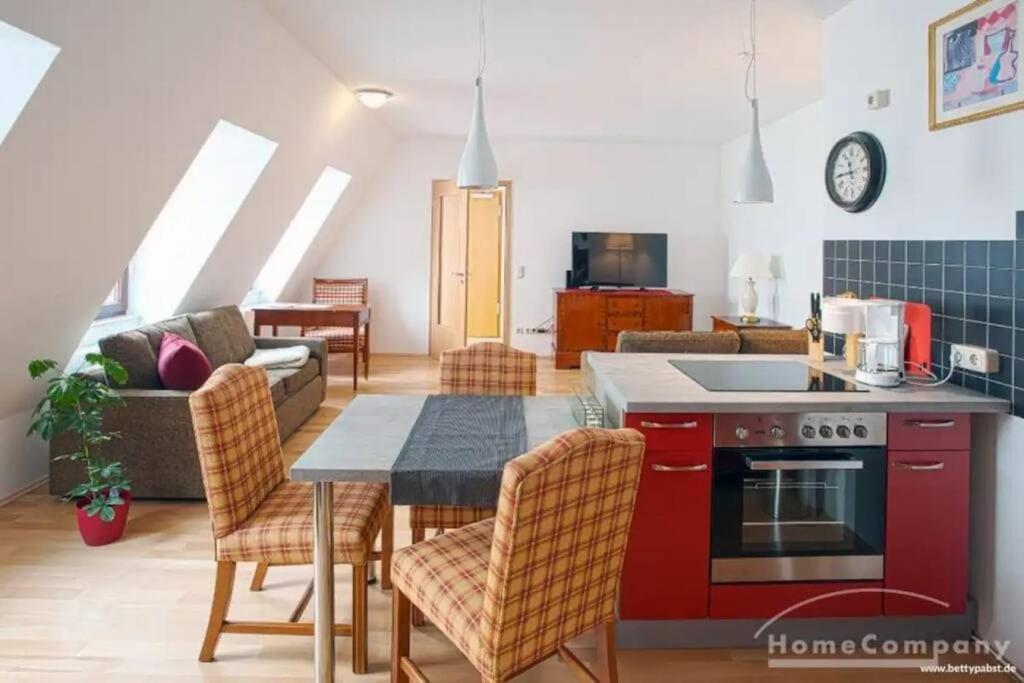 Apartment In Der Strohsackpassage - Zentrum Hbf Oper Leipzig Exteriör bild